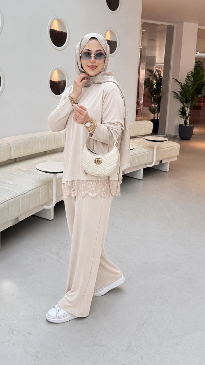 Cream Lace Oysho Set