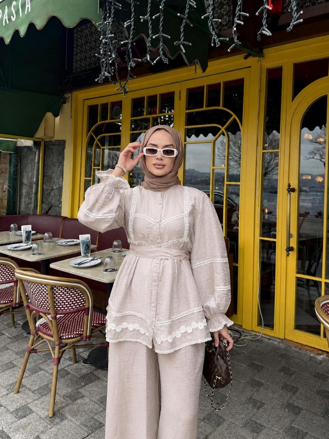 Soft Beige Muslin Set 